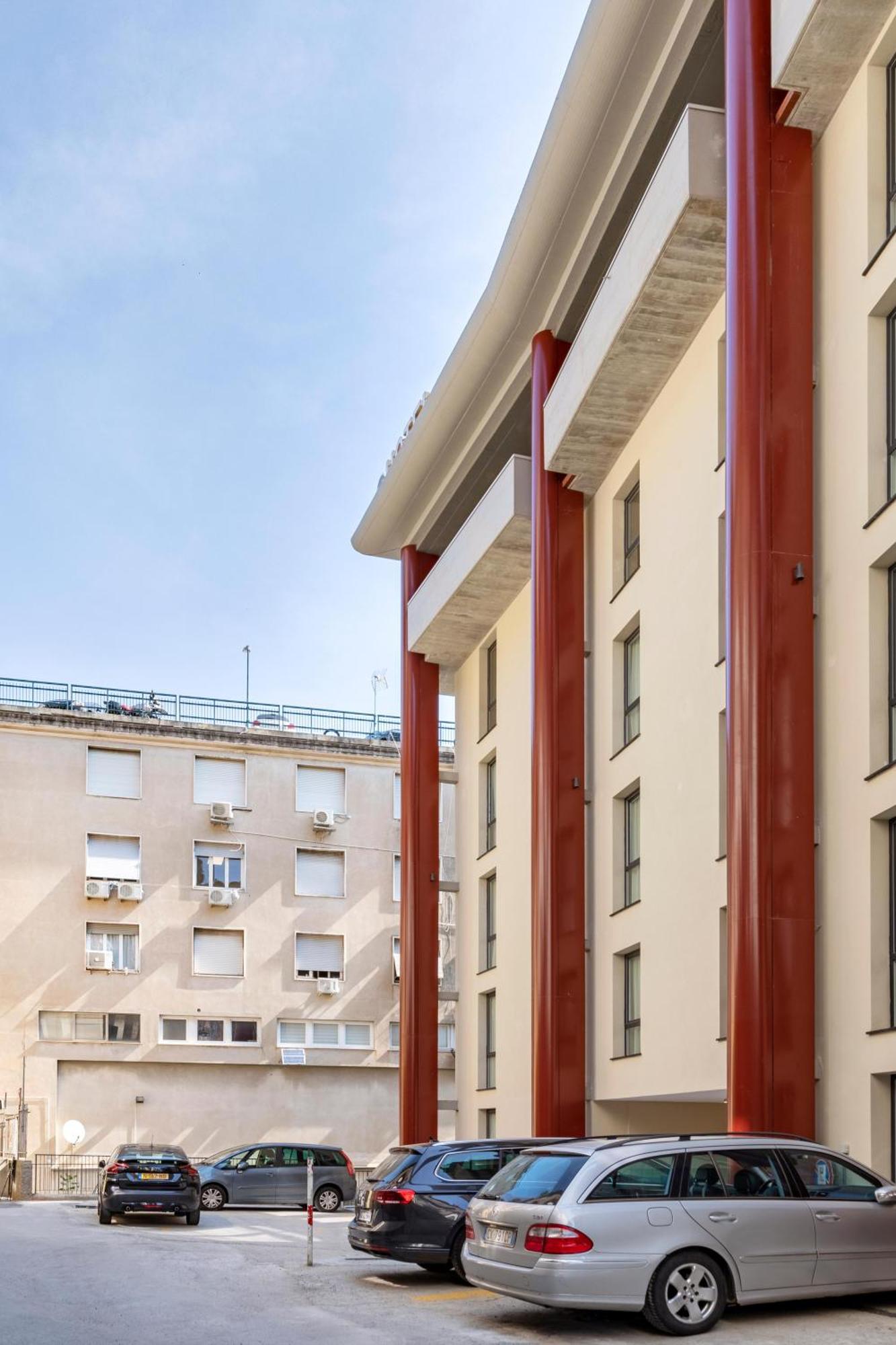 Center Hotel